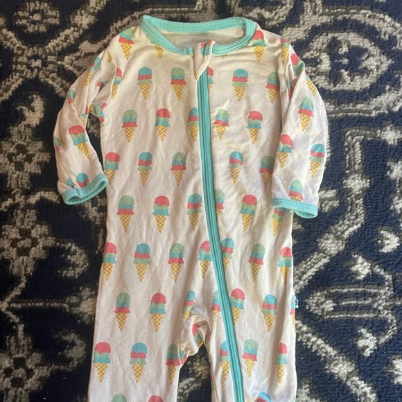 Kickee Pants Other - Kickee pants preemie coverall GUC